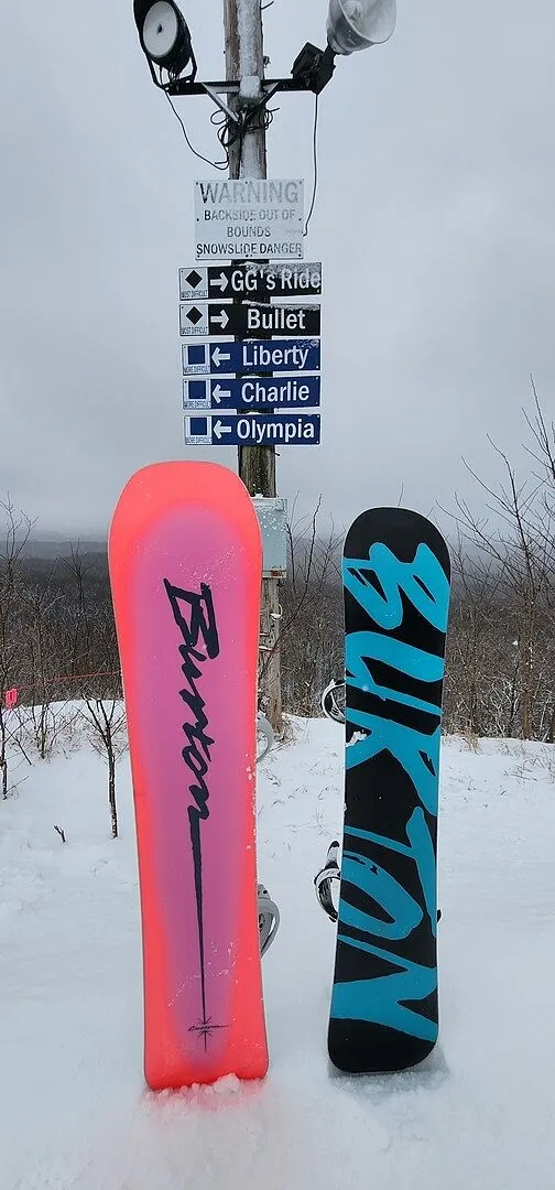 Burton Custom Flying V snowboard 156 hybridcamber poppig