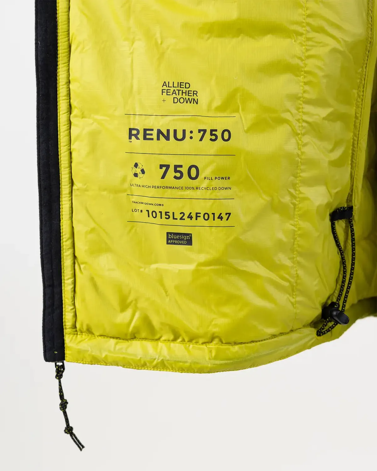 Jones Ultra Re-Up dunjacka svart återvunnen 750-fill