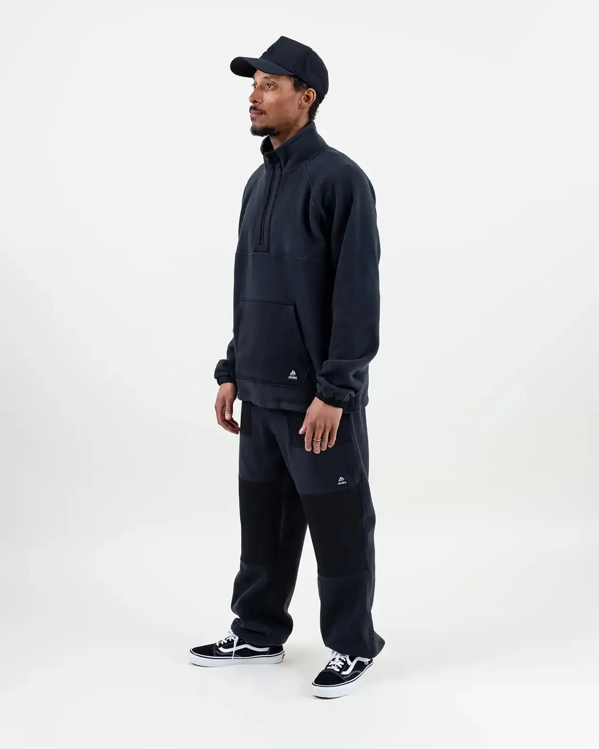 Jones Lodge Half Zip fleece tröja Stealth Black återvunnen