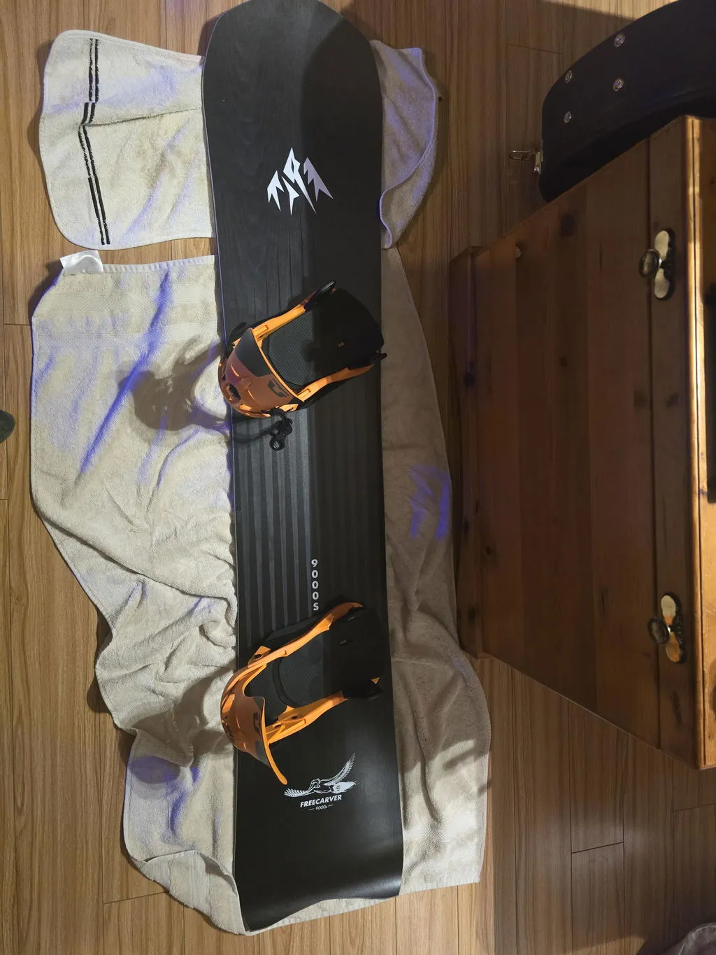 Jones Freecarver 9000s snowboard 156 carving