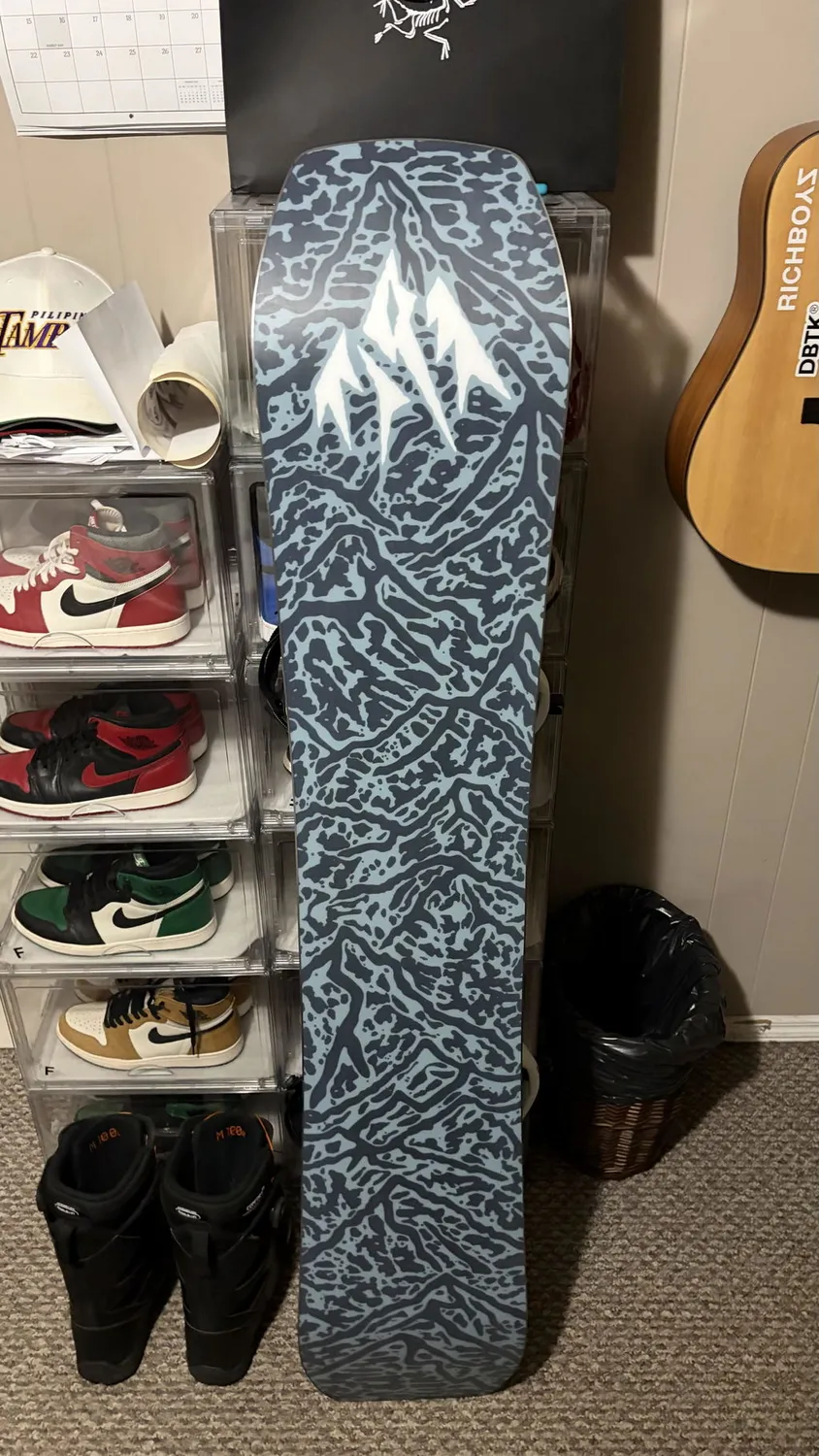 Jones Aviator 2.0 snowboard full camber
