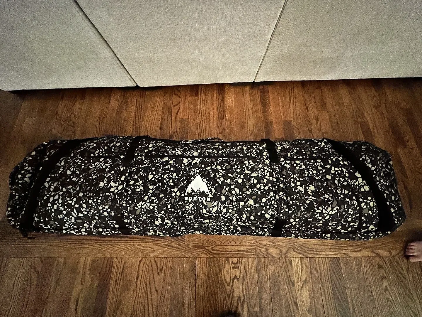 Burton Wheelie Flight Attendant snowboardbag 166 Keel Camo vadderad