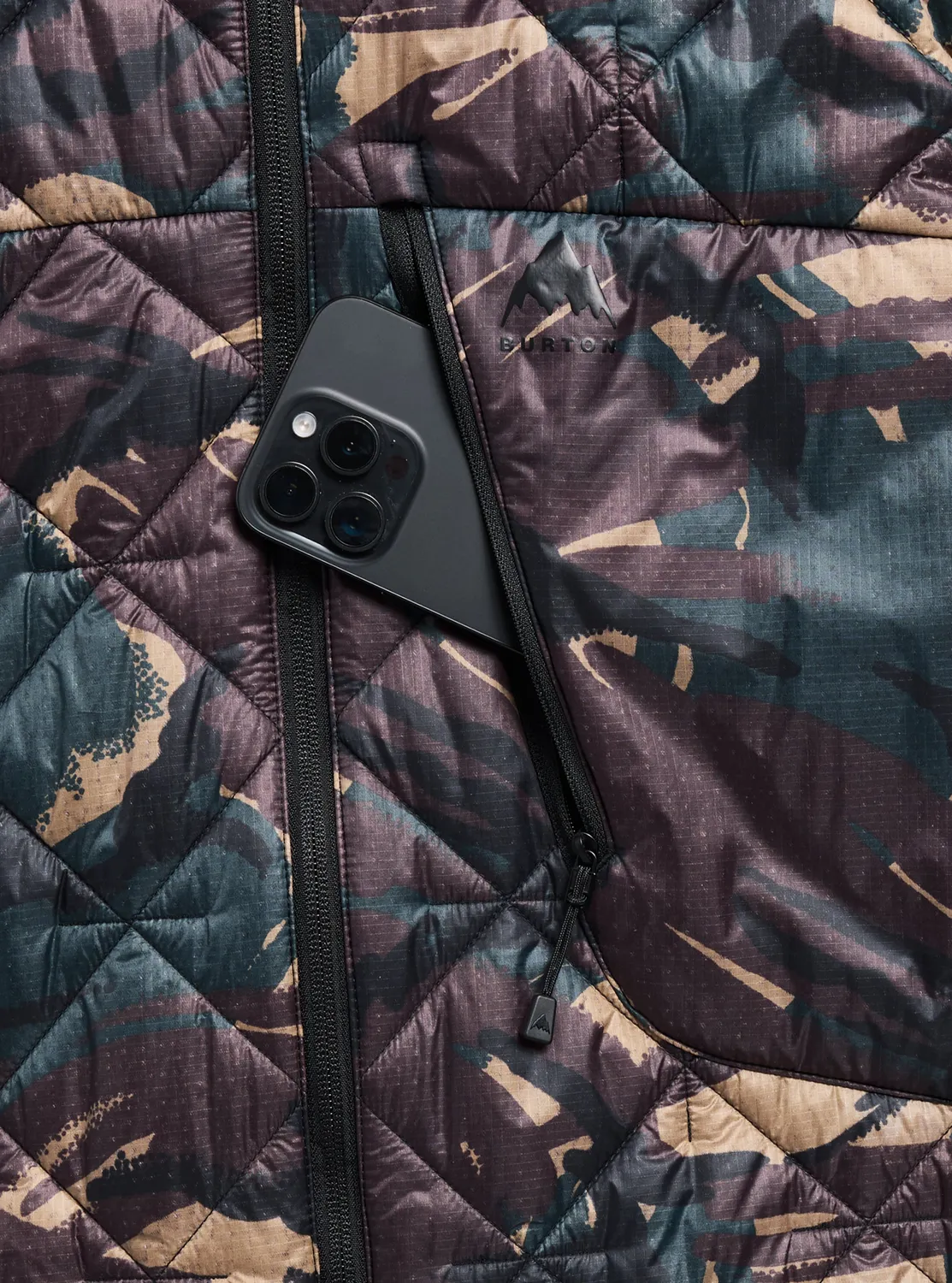 Burton Reserve Synthetic Insulated jacka True Black huva