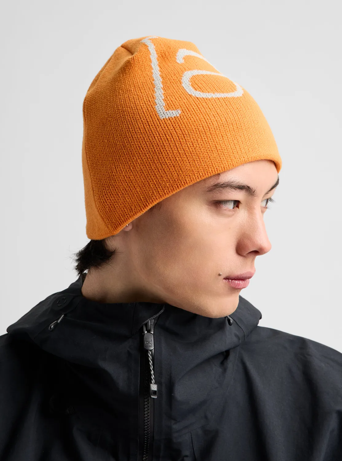 Burton [ak] Logo Beanie mössa Rum Raisin återvunnen