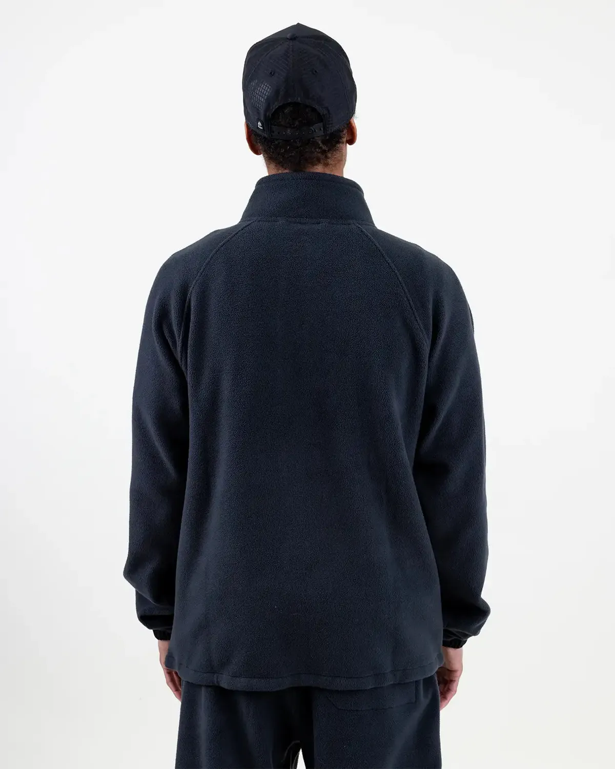 Jones Lodge Half Zip fleece tröja Stealth Black återvunnen