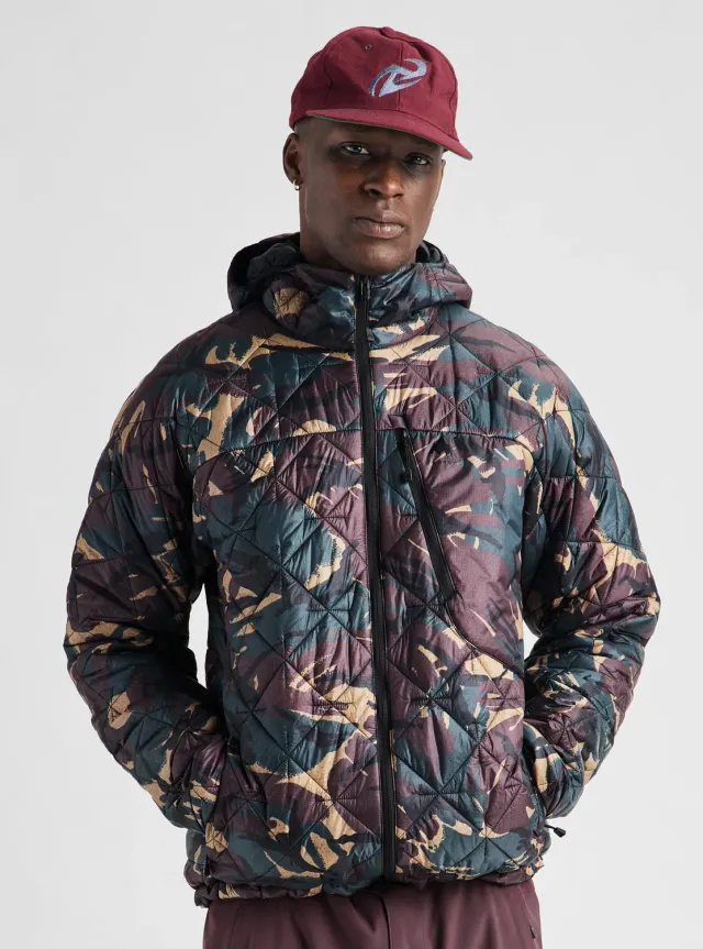 Burton Reserve Synthetic Insulated jacka True Black huva