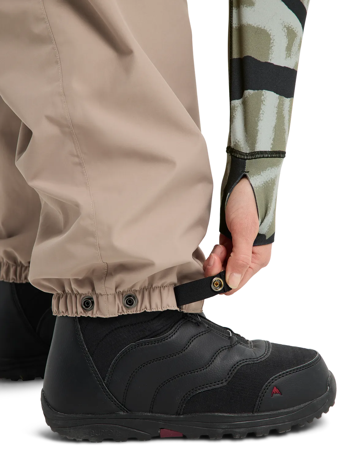 Burton Reserve 2L hängselbyxor Crystal Dye True Black vattentät