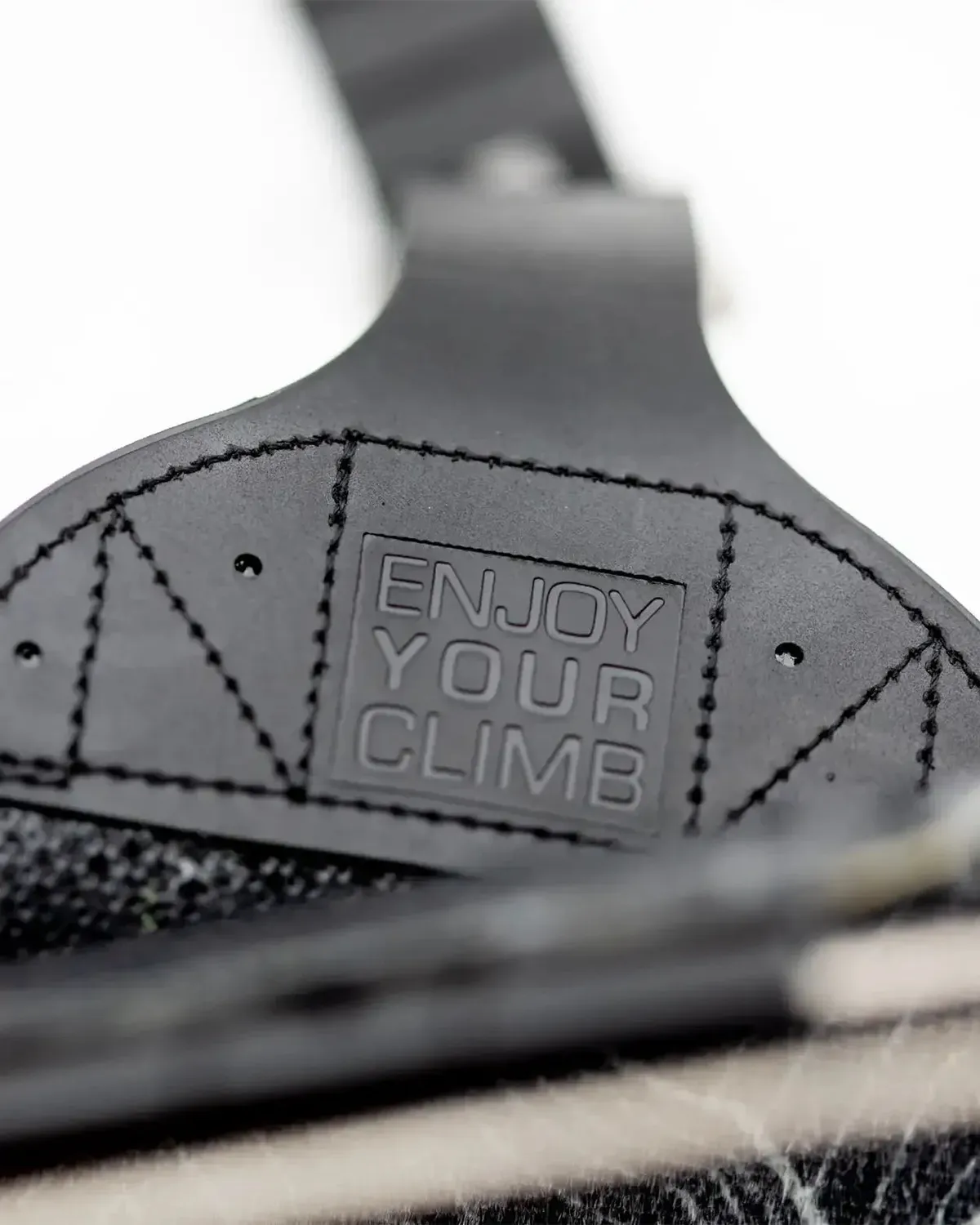 Jones Nomad Pro Trim-to-Fit stighudar svart 140 mm mohair