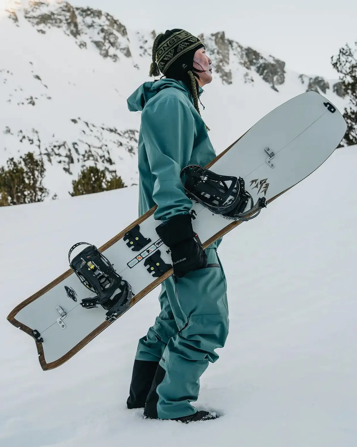 Jones Hovercraft 2.0 splitboard 156 volymshiftad tur