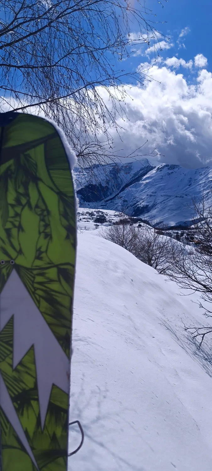 Jones Hovercraft 2.0 splitboard 156 volymshiftad tur