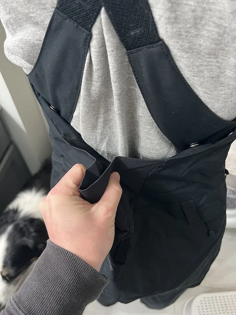 Burton Reserve 2L hängselbyxor Crystal Dye True Black vattentät