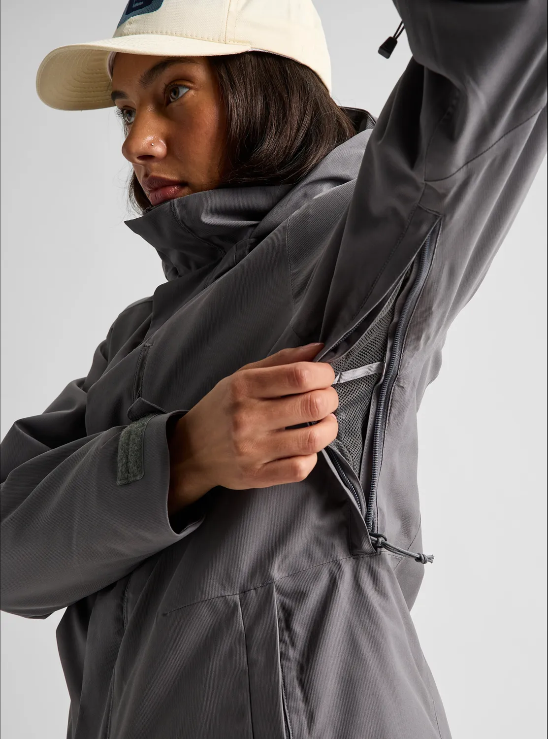 Burton Ridge 2L isolerad skidjacka dam Gotham Gray