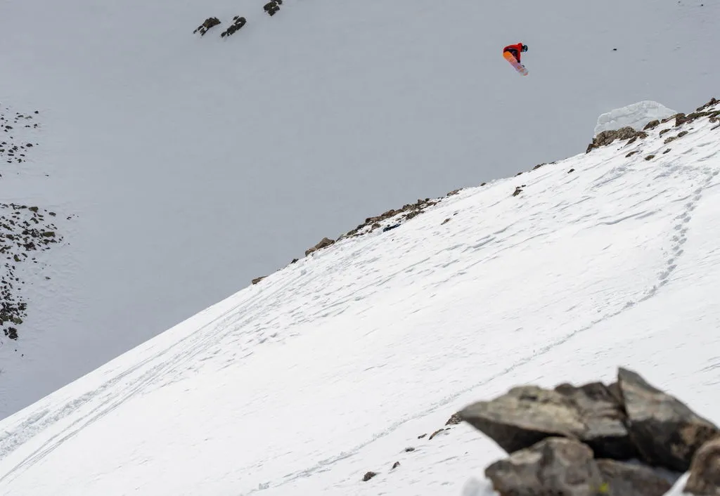 Jones Tweaker Pro 2.0 snowboard true twin poppig