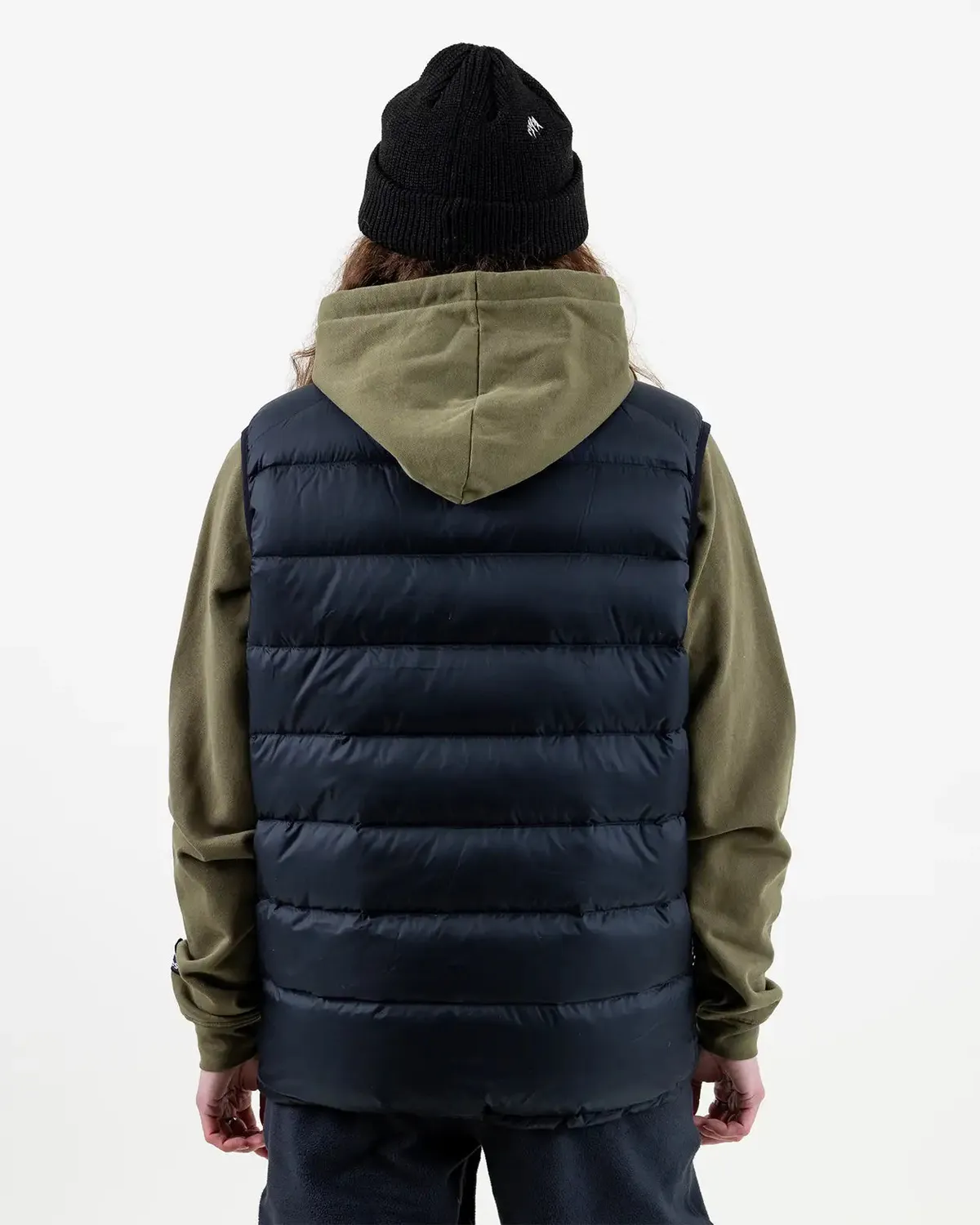 Jones Re-Up Recycled dunväst Stealth Black 750-fill