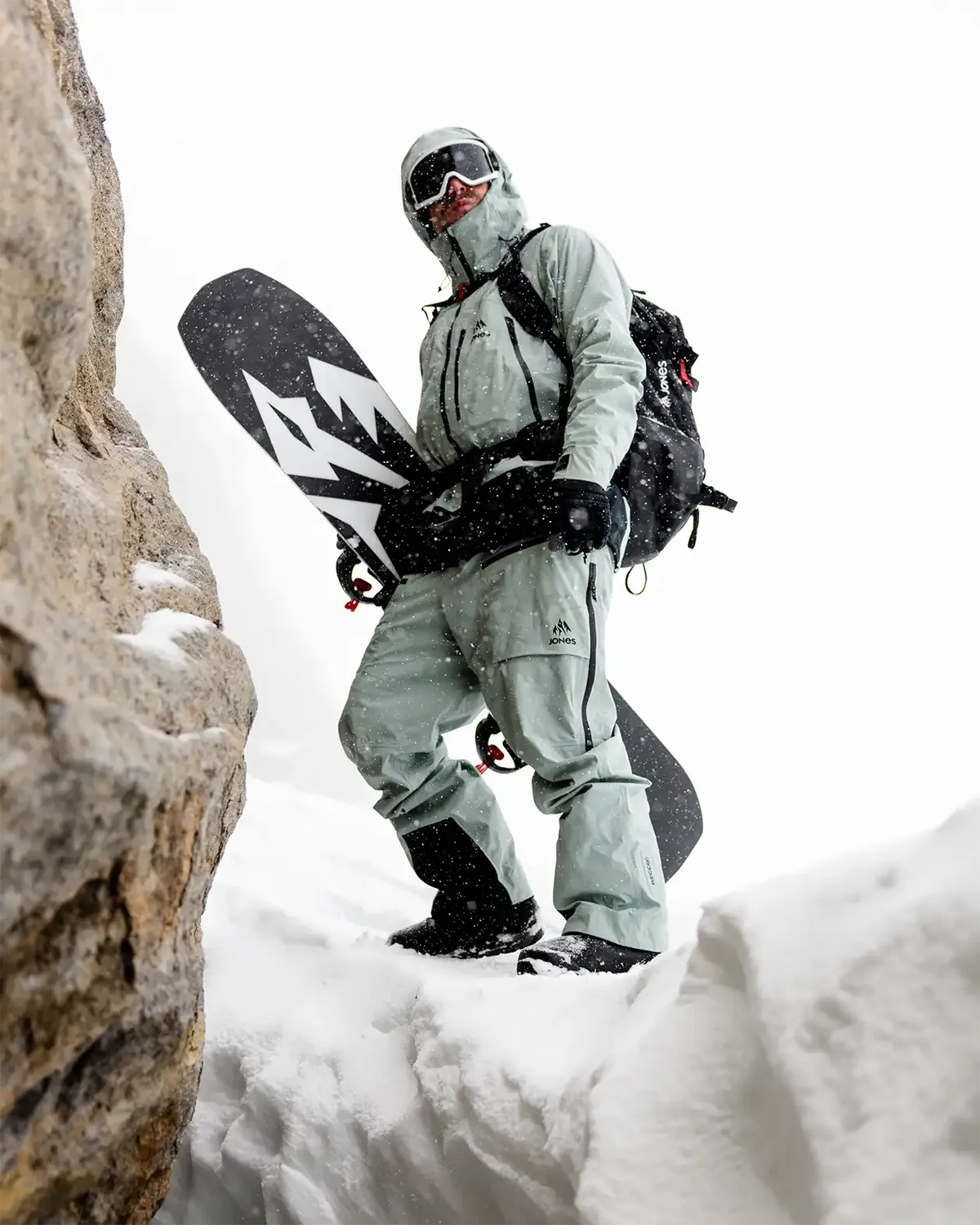 Jones Higher GORE-TEX 3L jacka herr Stealth Black vattentät