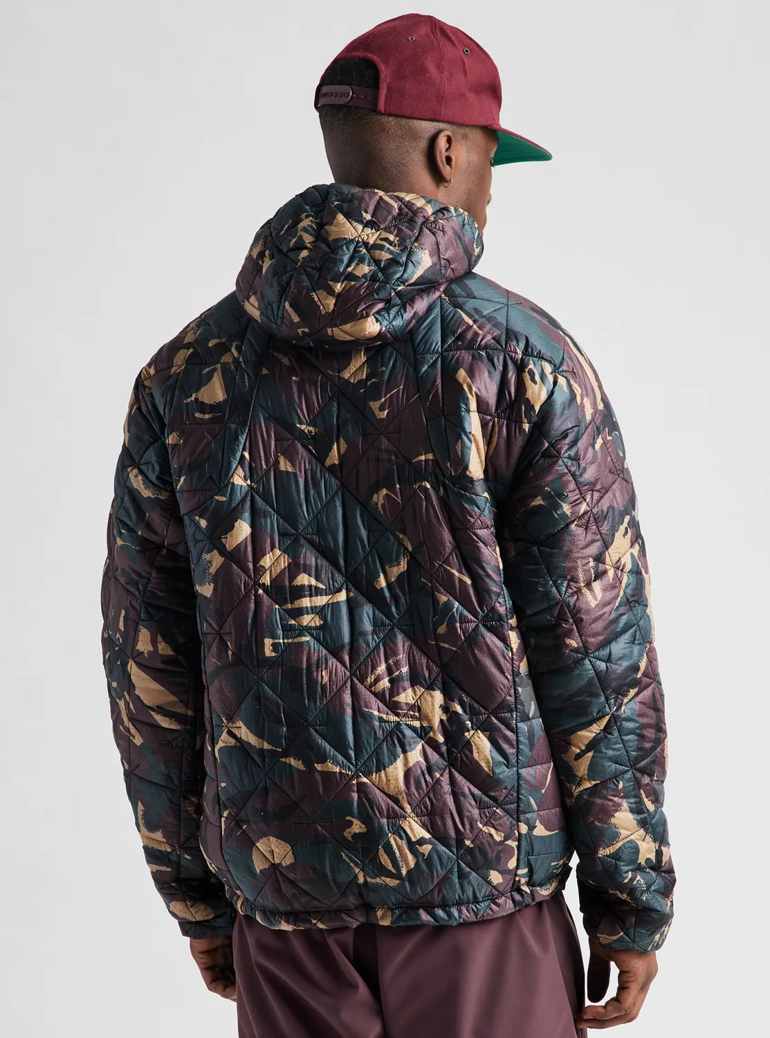 Burton Reserve Synthetic Insulated jacka True Black huva