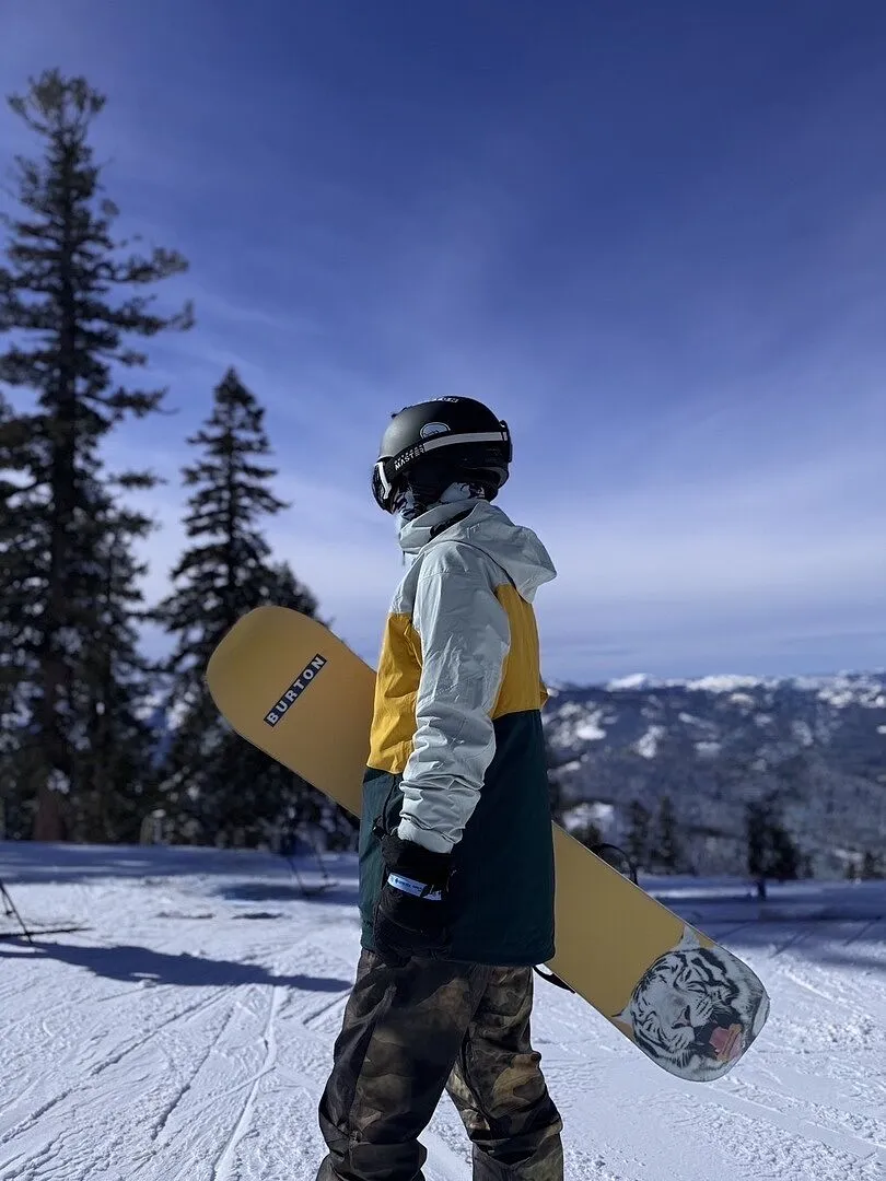 Burton [ak] Swash jacka GORE-TEX True Black isolerad