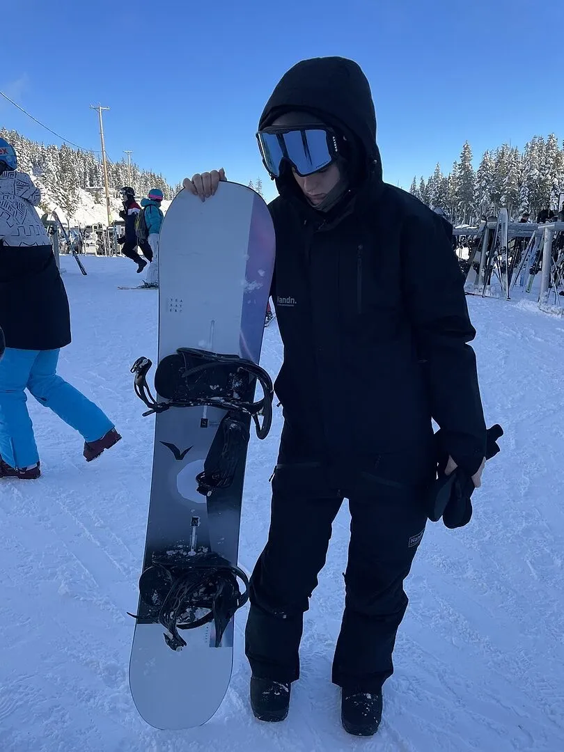 Burton Yeasayer Flying V snowboard dam 148 Graphic