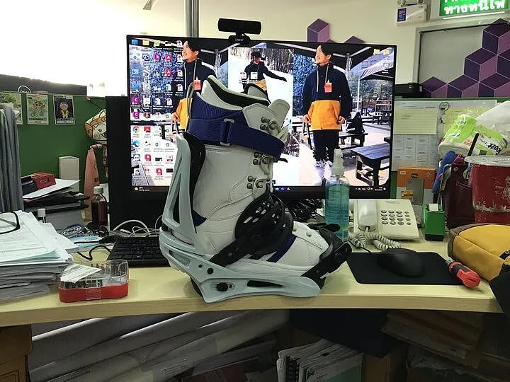 Burton Genesis snowboardbindning svart mjuk dämpad rembindning