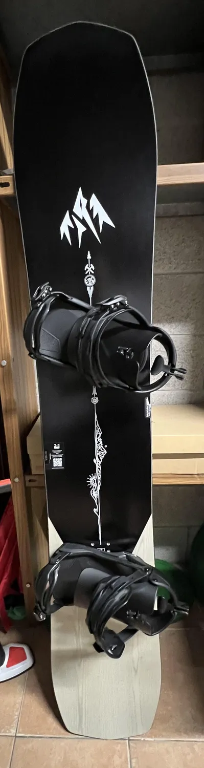 Jones Flagship PRO snowboard herr styv freeride