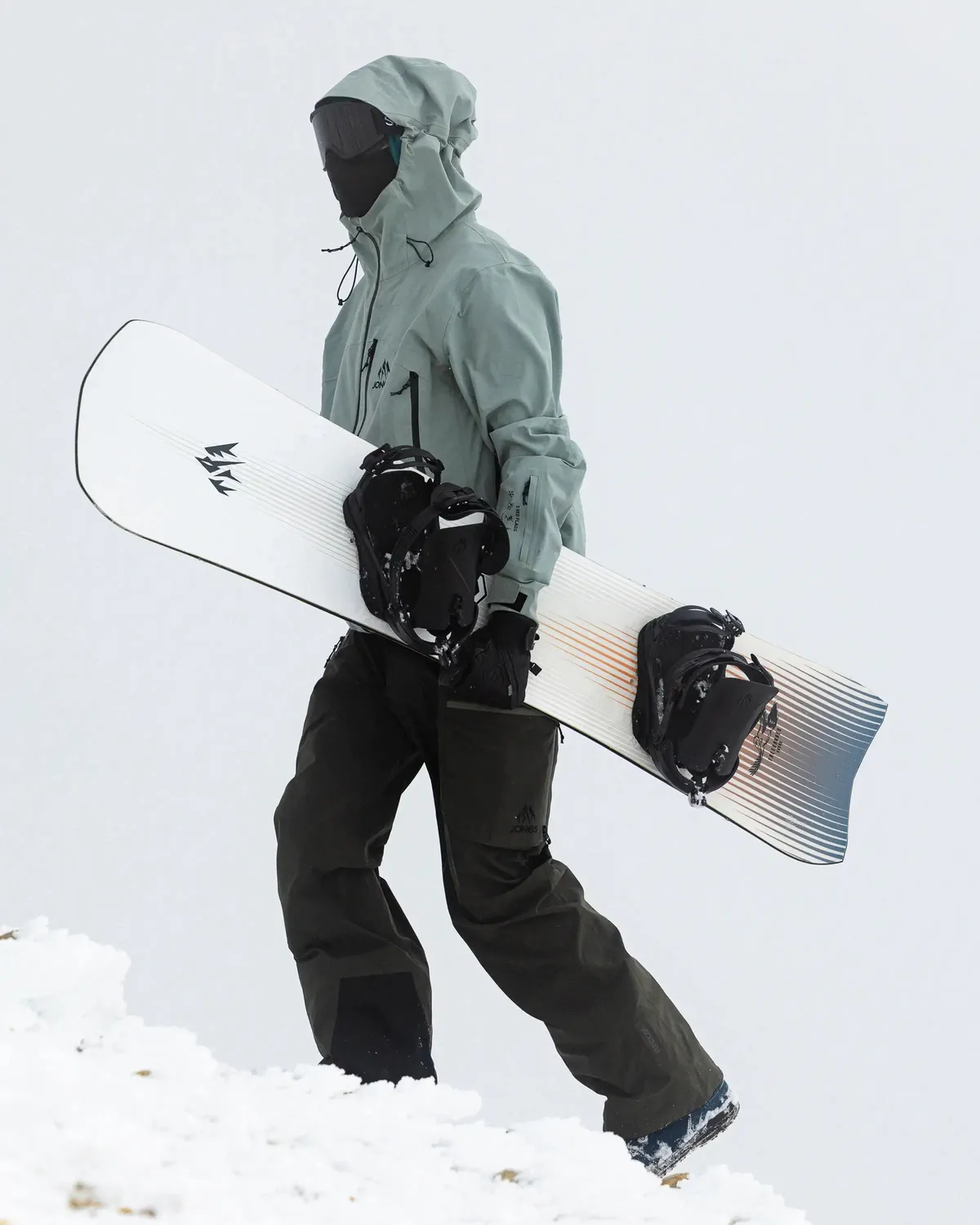 Jones Freecarver 6000s snowboard 154 carving